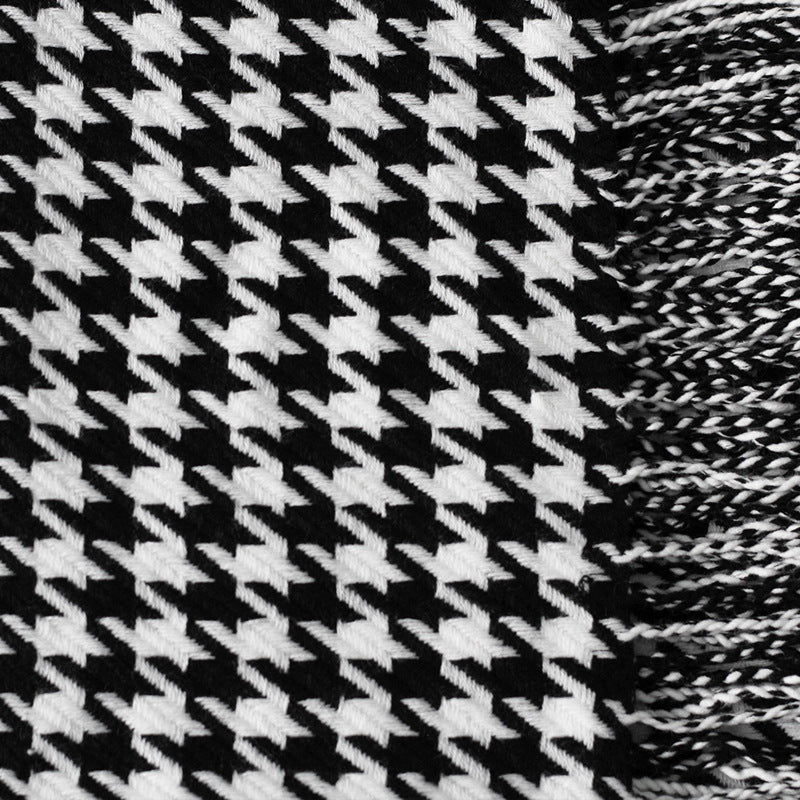 Houndstooth Knitted Throw with Tassels